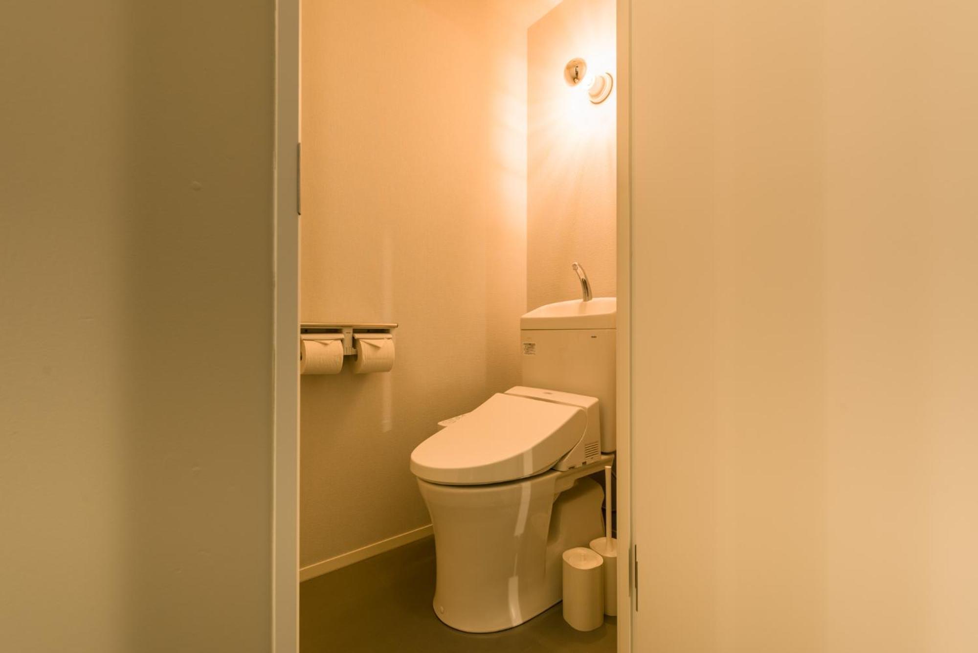Hostal &and Kuramae West *